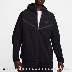 Nwt Nike Men's Black Windbreaker Jacket
